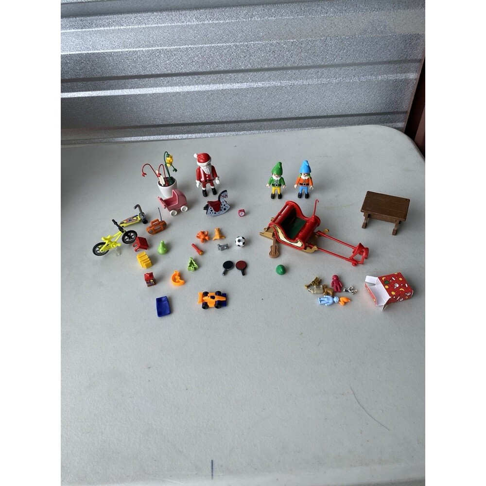 Playmobil 9264 Advent Calendar Santa's Workshop Christmas Sleigh Toy Lot